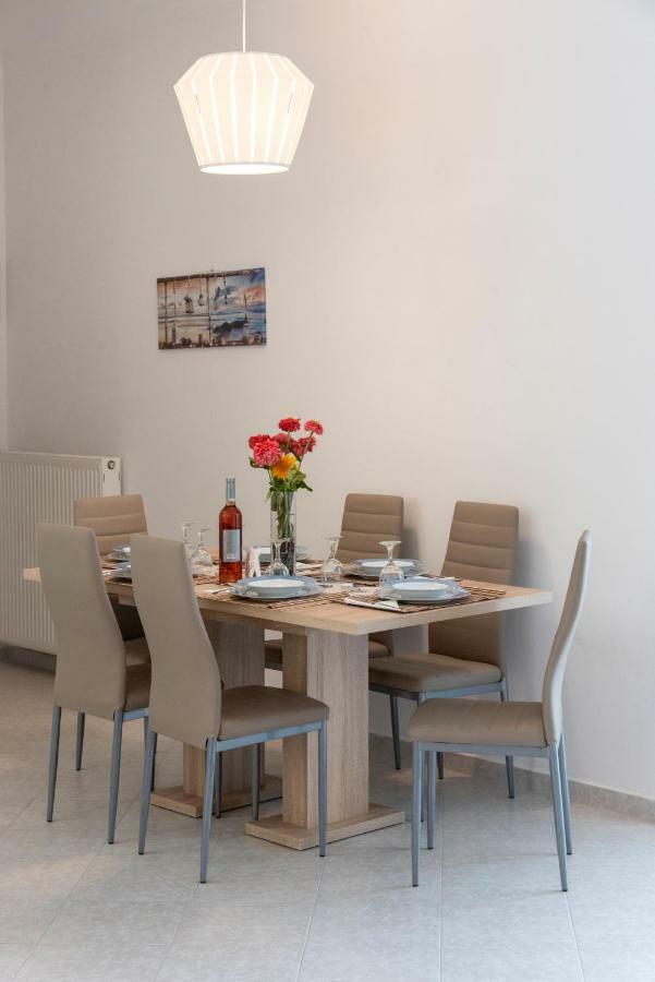 Villa Tonia Parasporos Ngoại thất bức ảnh